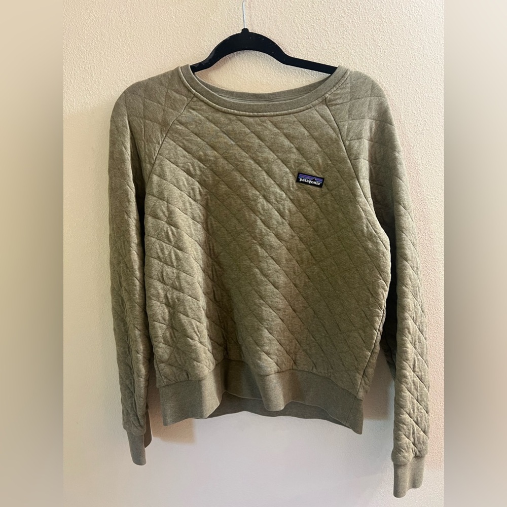 Patagonia quilted pullover
